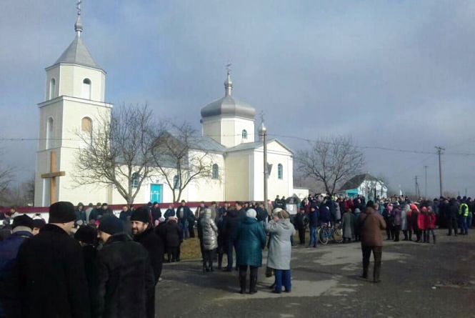 З другої спроби - на Хмельниччині чергова пафія приєдналася до ПЦУ 