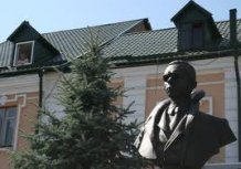 Памятник Степану Бандері