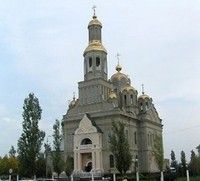 У Росії чоловік з ножем увірвався в храм, побив священика і оголосив себе Богом У Росії чоловік з ножем увірвався в храм, побив священика і оголосив себе Богом