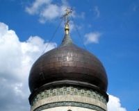 На Тернопільщині хлопець упав з купола церкви і вижив