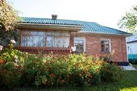 Митрополит Володимир подарував свою батьківську хату монастирю