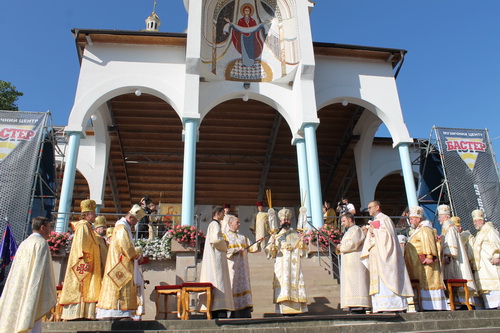 На Трнопільщині Патріарх УГКЦ та Прем’єр-міністр України молилися за мир в Україні. ФОТО