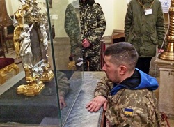 Захисники Вітчизни спільно зі священослужителями молилися до Нерукотворного образу Ісуса Христа