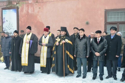 У Коломиї з молитвою і благословенням проводжали мобілізованих чоловіків(ФОТО)