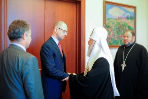 Патріарх Філарет зустрівся з Прем'єр-міністром України Арсенієм Яценюком.(ФОТО)