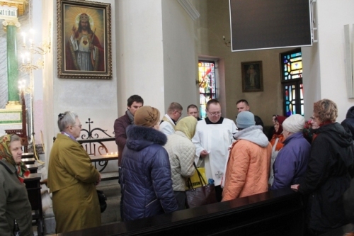 Римо-католики подарували бідним м. Києва краплинку любові.(ФОТО)