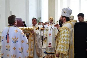 Глава УГКЦ передав мощі бл.Йосафата Коциловського собору Покрову Пресвятої Богородиці м.СамбірГлава УГКЦ передав мощі бл.Йосафата Коциловського собору Покрову Пресвятої Богородиці м.Самбір