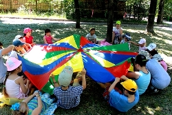 Психосоціальну допомогу дітям вимушених переселенців надає БФ «Карітас Київ».(ФОТО)