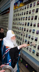 У Києві Патріарх Філарет освятив стіну пам'яті загиблих героїв.(ВІДЕО)