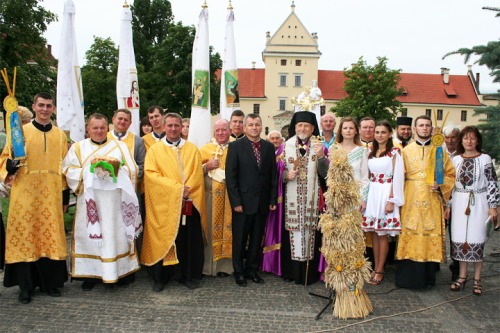 На Львівщині поблагословили Перший Сніп.(ФОТО)