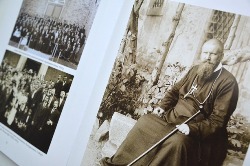 Cвіт побачив фотоальбом «Блажен той муж…» – до 150-річчя від дня народження митрополита Шептицького Cвіт побачив фотоальбом «Блажен той муж…» – до 150-річчя від дня народження митрополита Шептицького