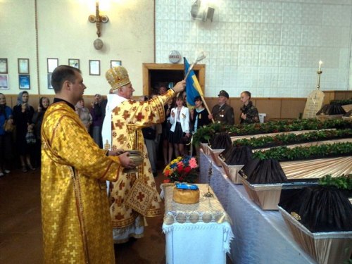 На Франківщині відбулось перезахоронення жертв, закатованих енкаведистами.(ФОТО)