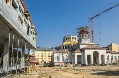 Львів: в УКУ освятили накупольні хрести храму.(ФОТО)