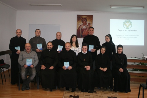 На Франківщині відбувся семінар для працівників руху «За тверезість життя»: Діти з алкогольних сімей