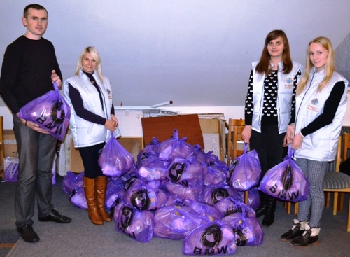 Продукти вимушеним переселенцям роздав Карітас Львова