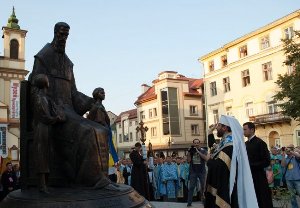 Івано-Франківськ: Патріарх Святослав освятив пам’ятник митрополиту Андреєві Шептицькому.(ФОТО,ВІДЕО)