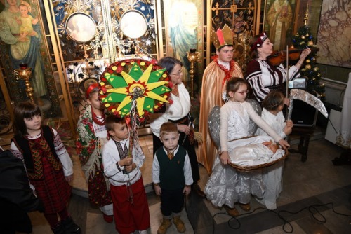 У Римі українські діти співали колядки і віншували присутніх у храмі вірян
