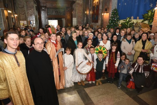 У Римі українські діти співали колядки і віншували присутніх у храмі вірян