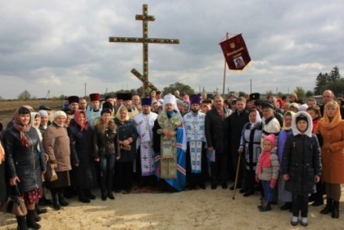 Черкащина: більше 4000 парфіян покинули МП і зводять власний храм Черкащина: більше 4000 парфіян покинули МП і зводять власний храм