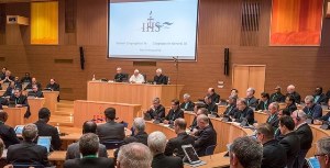 Папа до ісусівців: йти разом, вільно, слухняно