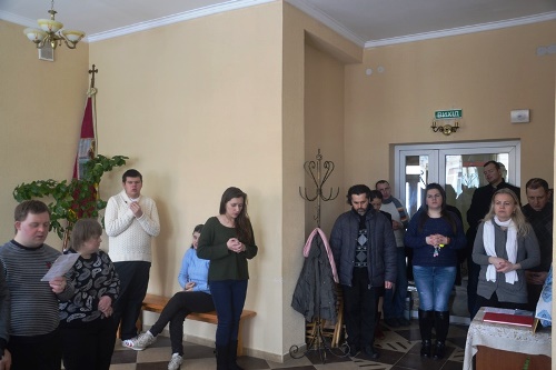 У Карітасі молитовно вшанували жертв торгівлі людьми У Карітасі молитовно вшанували жертв торгівлі людьми