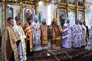 На Хмельниччині відбулось перше спільне богослужіння новоутвореного Волочиського міського благочиння