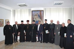 Виставка унікальних плащаниць на Прикарпатті
