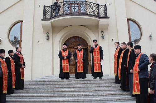 На захист життя і сімейних цінностей вийшли франківчани.(ФОТО) На захист життя і сімейних цінностей вийшли франківчани.(ФОТО)