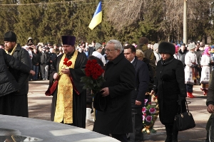 Кривий Ріг: відкрито перший пам’ятник воїнам АТО.(ФОТО)
