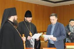 Одеса: вилучену у контрабандистів старовинну ікону XIX століття передали у храм УП КП.(ФОТО)