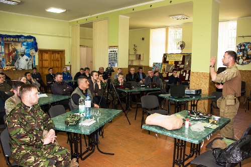 У Стрию надавати першу медичну допомогу пораненому навчали священиків