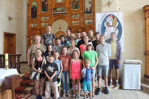 На Донеччині капелани разом зі студентами провели табір для дітей.(ФОТО) На Донеччині капелани разом зі студентами провели табір для дітей.(ФОТО)