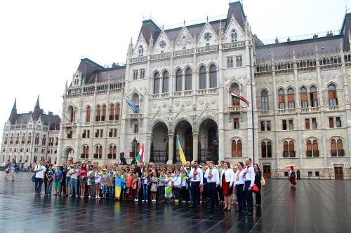 Свої хресні обіти відновили українці в Угорщині.(ФОТО) Свої хресні обіти відновили українці в Угорщині.(ФОТО)