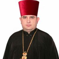 На Тернопільщині священник-депутат займається політичним рекетом?