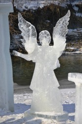 На Коломийщині відбувся фестиваль розколяди у льодовому містечку