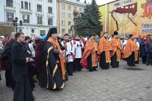 Вулицями м. Чернівці пройшла Хресна Дорога.(ФОТО)