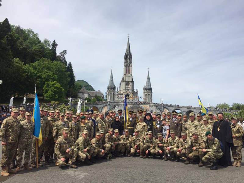 130 українських військовослужбовців і капеланів бере участь в Міжнародному паломництві до Лурду (ФОТО)