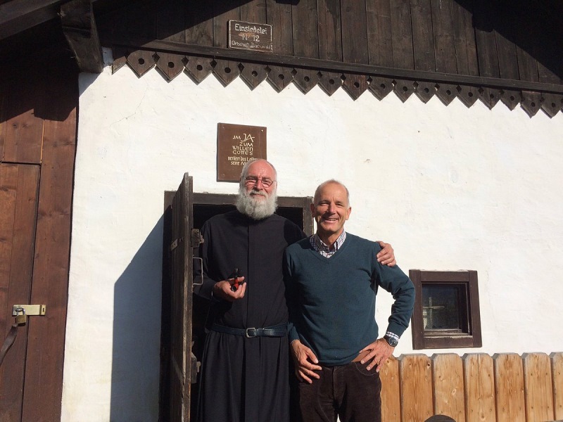 50 осіб на місце: в Австрії знайшли відлюдника для каплиці в горах (ФОТО)