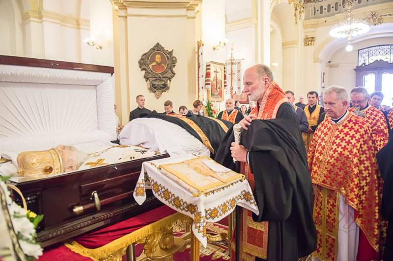 Ми повинні заповнити пустку, яка залишається після смерті патріарха Любомира, – владика Борис Ґудзяк Ми повинні заповнити пустку, яка залишається після смерті патріарха Любомира, – владика Борис Ґудзяк