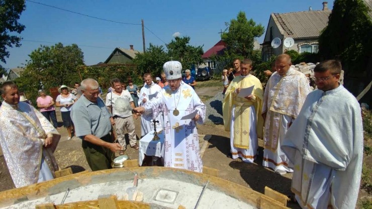У Бердянську освячено наріжний камінь на будову храму