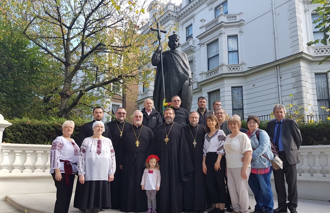 Блаженніший Святослав поставив квіти до пам’ятника св. Володимира у Лондоні (ВІДЕО)