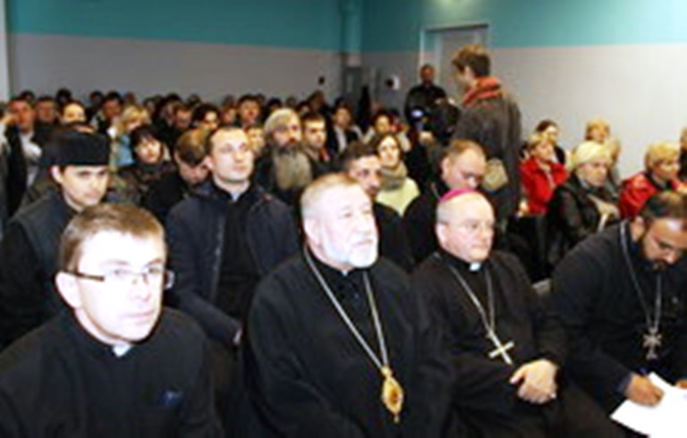 Християни різних конфесій у Запоріжжі обговорили ідею Єдиної Помісної Церкви в Україні