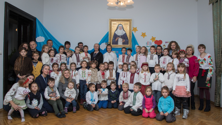 У Львові малюки щиро молилися Молебень до Йосафати Гордашевської в різних намірах 