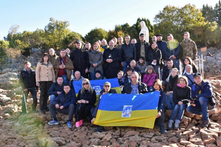 Відбулася всеукраїнська проща, воїнів та матерів і дружин воїнів що загинули в АТО до Меджугор'я