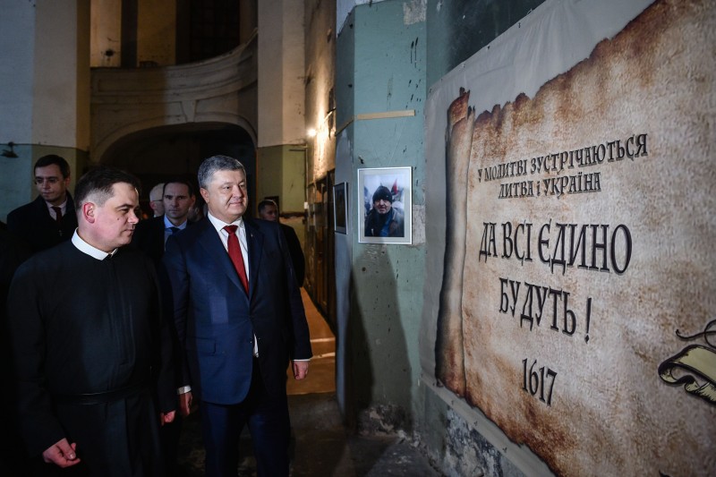 Храм УГКЦ у Вільнюсі відвідав Президент Порошенко і подякував за допомогу Україні