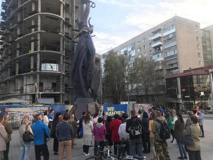 У Тернополі молодь провела молитовну акцію за єдність, мир та спасіння України