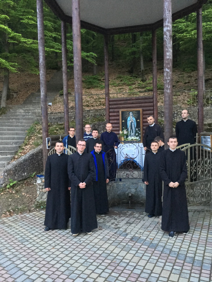 Семінаристи РКЦ вичали Східну Літургіку у Василянському монастирі в Імстичеві