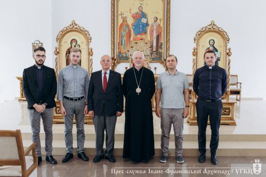До Івано-Франківська завітав представник БФ «Реновабіс» 
