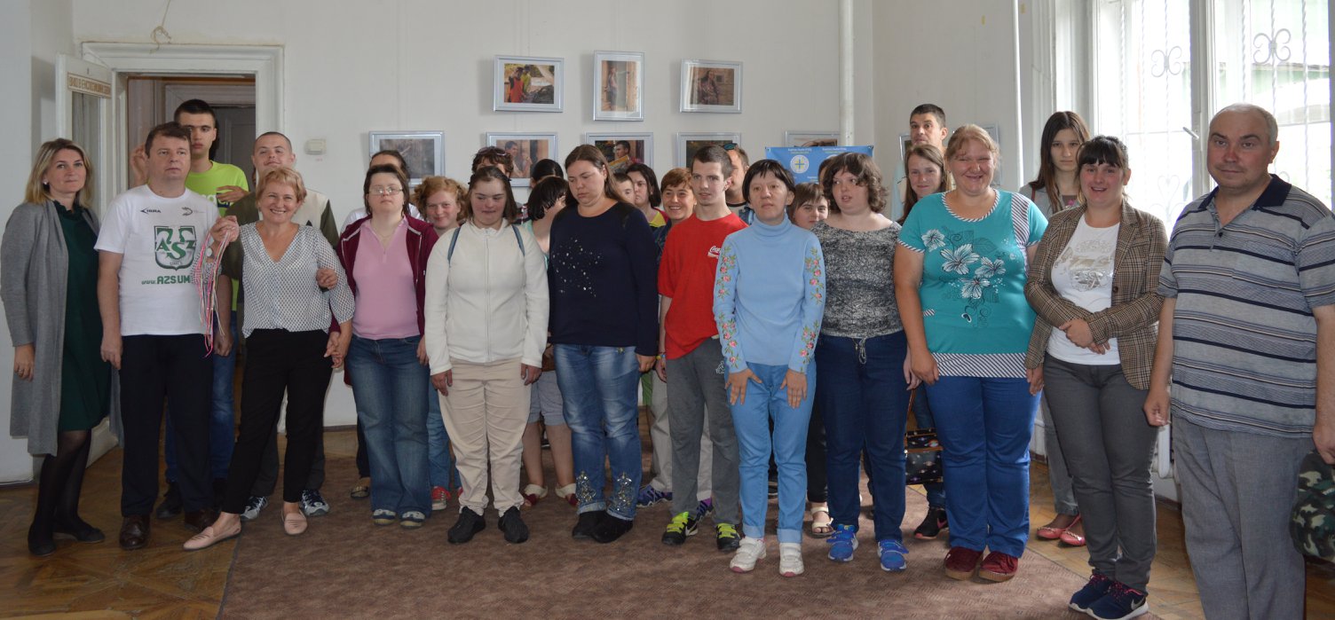 Фотовиставка "Особливі мрії та професії" у Дрогобичі 