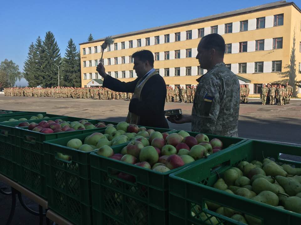 Освячення першоплодів на полігоні